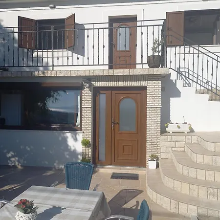 Stari Dvori Villa *